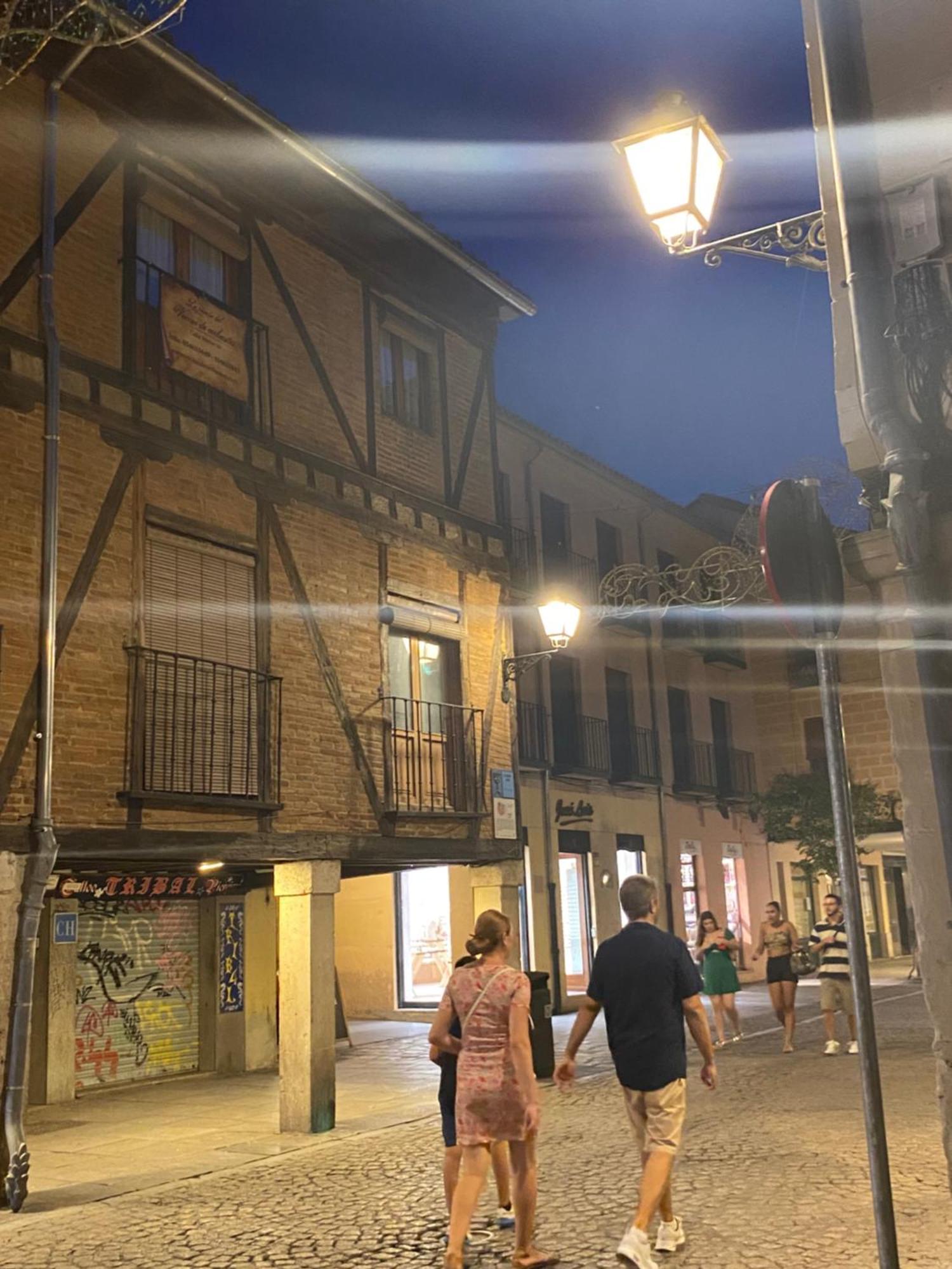 فندق Casa De Huespedes Vecinodecerbantes الكالا ذي إِناريس المظهر الخارجي الصورة
